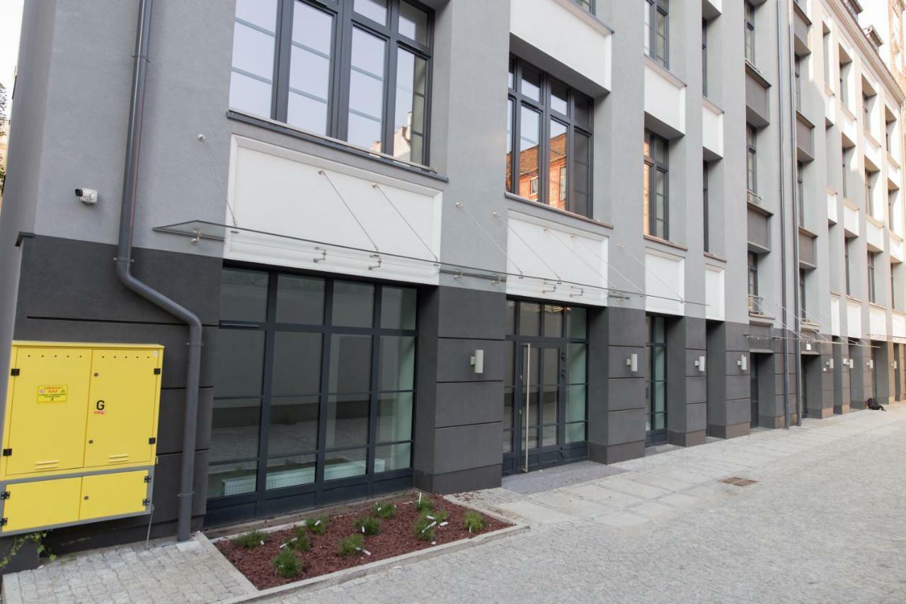 Goldeneye Apartment Center Вроцлав Экстерьер фото